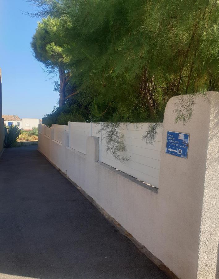 T2 Vue Mer Avec Parking Prive Saint-Pierre-la-Mer  Экстерьер фото